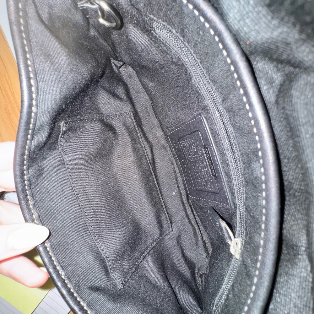 Coach 8A05 SoHo Black Leather Flap Shoulder Bag – Original 2005 Release, Y2K. - Picture 15 of 15